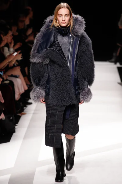 Look 1